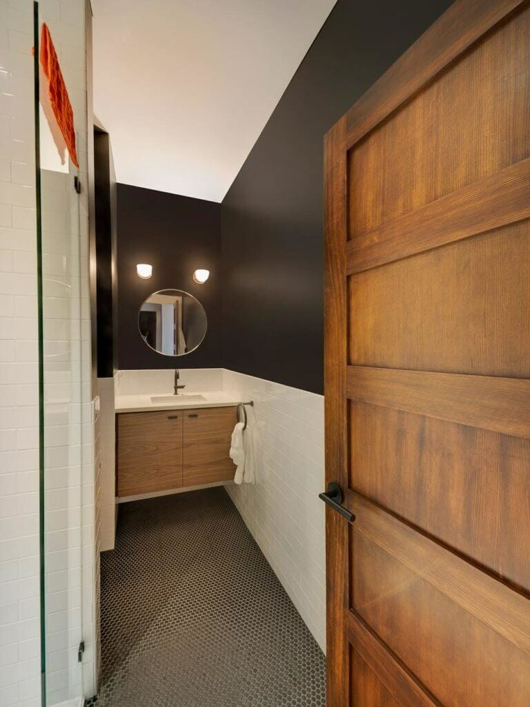 bathroom - Oreo custom home