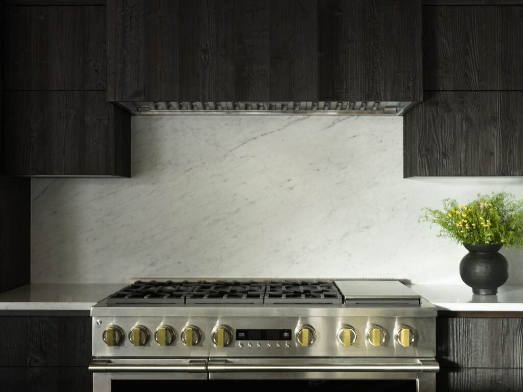 Range and stovetop detailing
